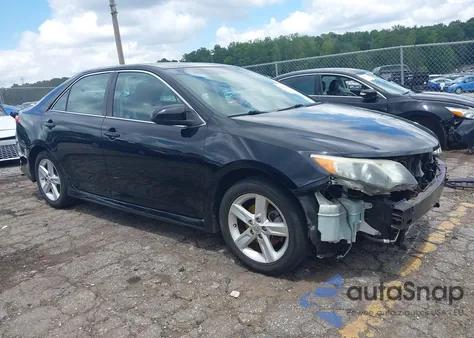 2014 Toyota Camry Se z USA, uszkodzony, nr VIN 4T1BF1FK1EU865335